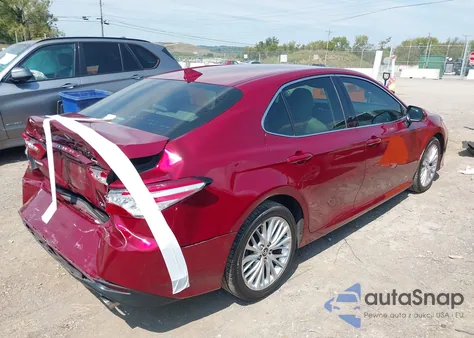 2018 Toyota Camry Xle z USA, uszkodzony, nr VIN 4T1B11HK5JU566520